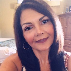 Meet your Posher, Suzette